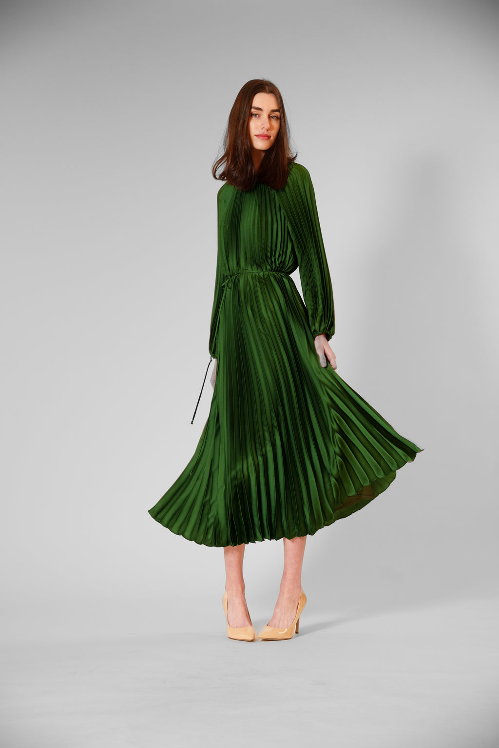 PLEATED LONG SLEEVE WAIST TIE MAXI DRESS JULIA JORDAN PLEATED LONG SLEEVE WAIST TIE MAXI DRESS JULIA JORDAN