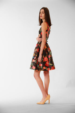 SLVLESS GOWN W SCOOP-NECKLINE