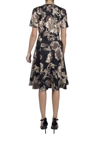 #BLACK/BEIGE