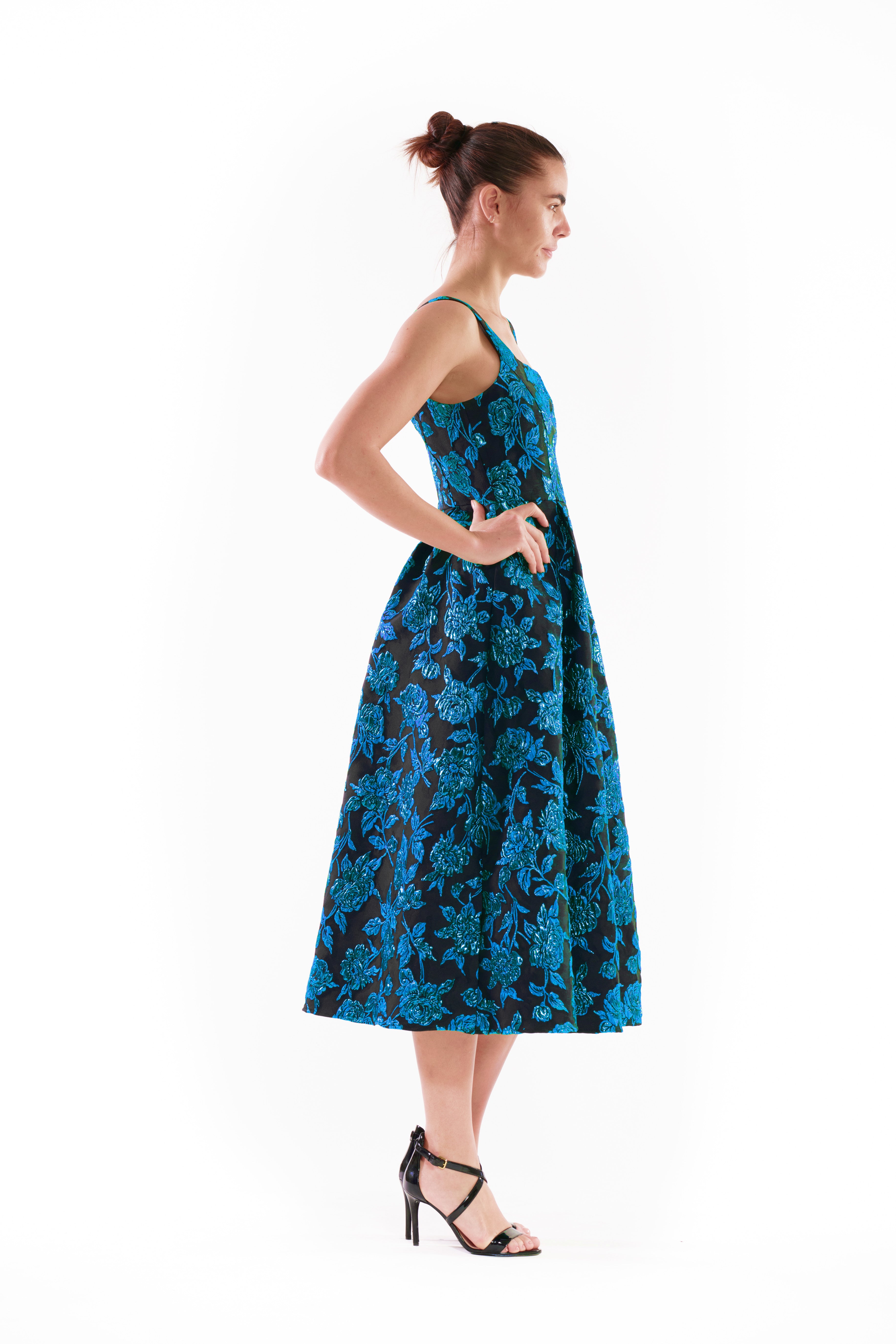 DONNA RICCO - SLEEVELESS SQUARE NECK EVENING DRESS JULIA JORDAN DONNA RICCO - SLEEVELESS SQUARE NECK EVENING DRESS JULIA JORDAN