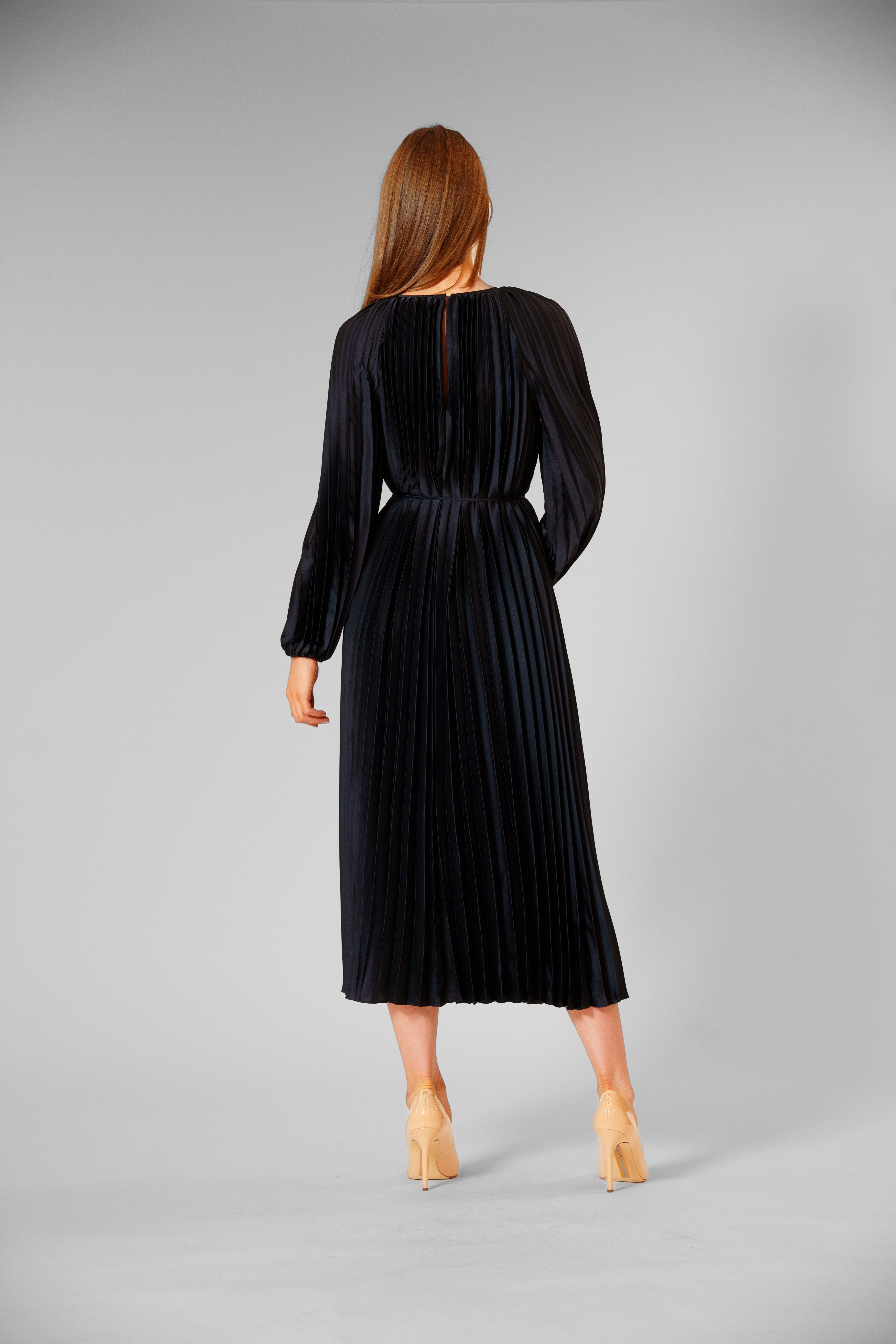 toni long sleeve pleated maxi dress Toni Long Sleeved Pleated Maxi Dress Style Cheat