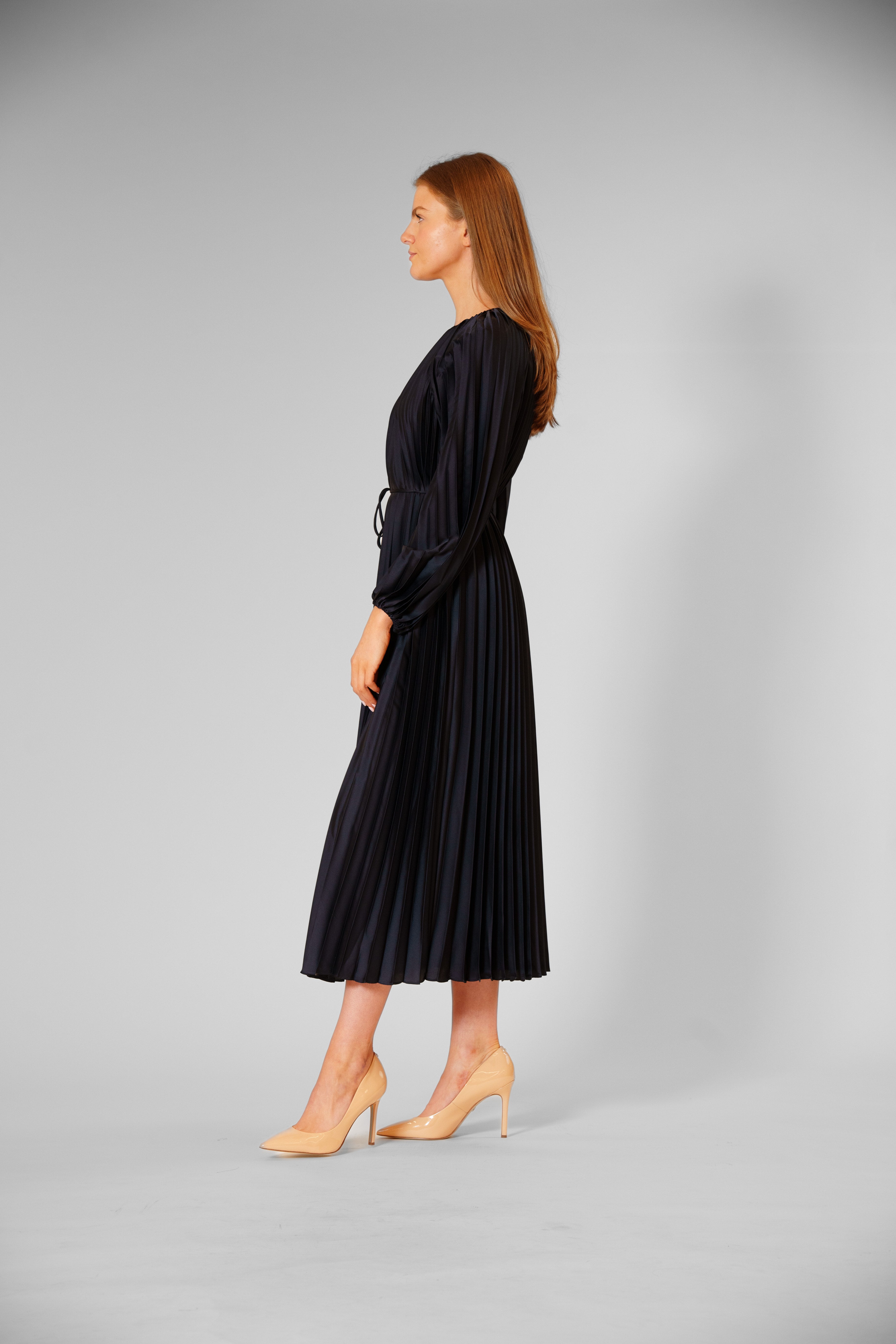 black long sleeve pleated midi dress Pleated Long Sleeve Surplice Maxi Dress Green / L