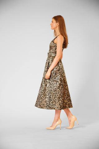 SLVLESS GOWN W SCOOP-NECKLINE
