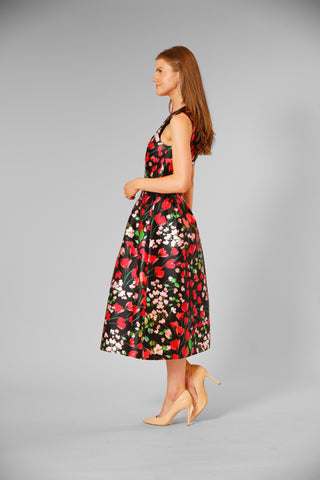 sleeveless scoop neck floral midi dress